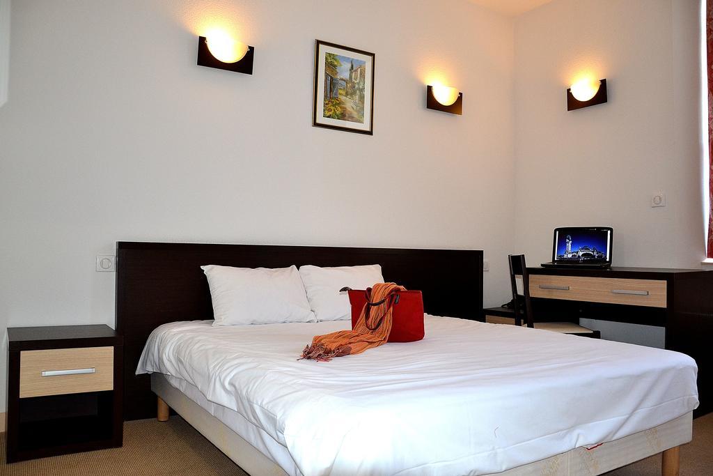 Hotel Les Benedictins Limoges Cameră foto